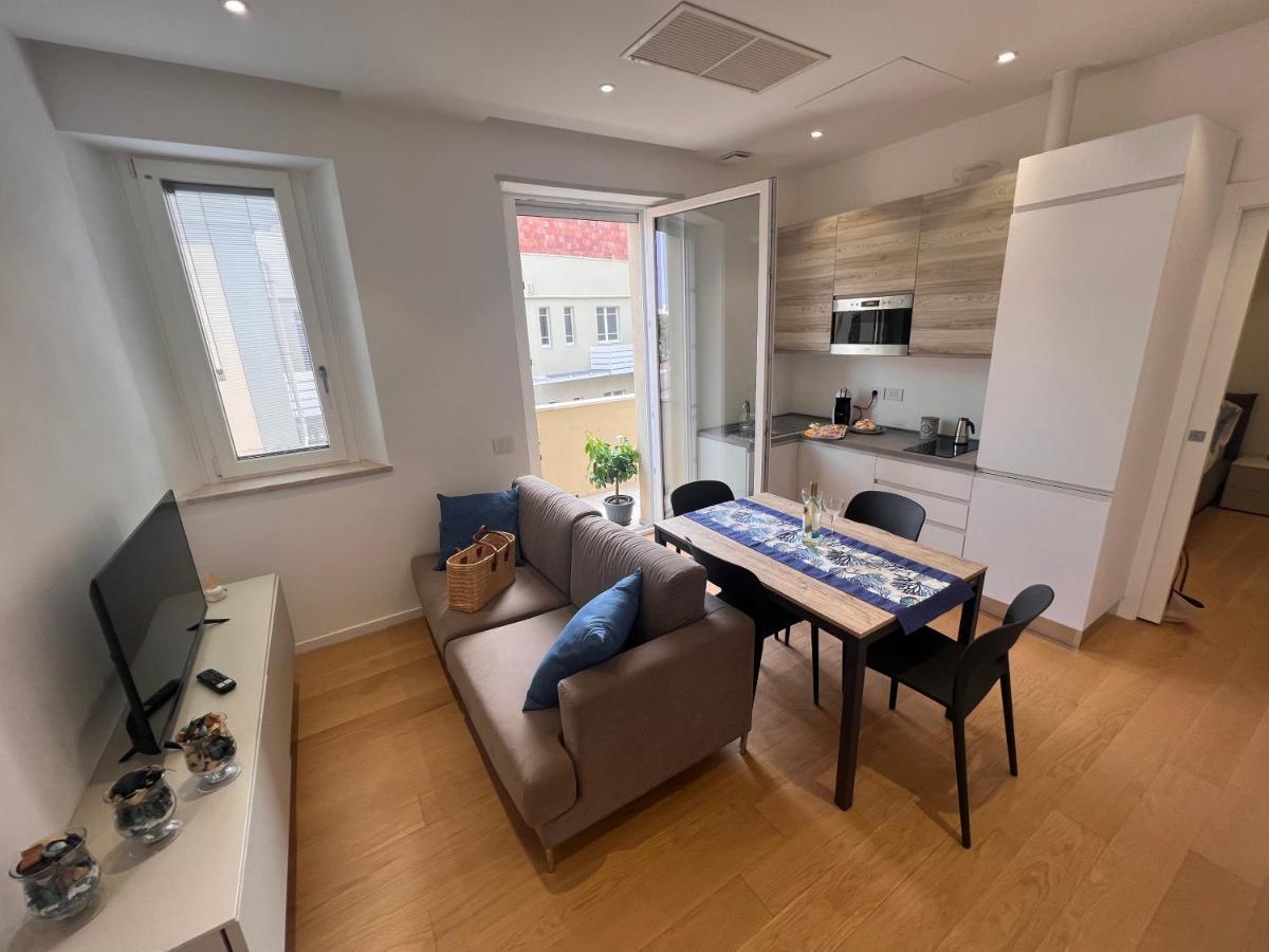 Happy Holiday Apartment Κάλιαρι Εξωτερικό φωτογραφία